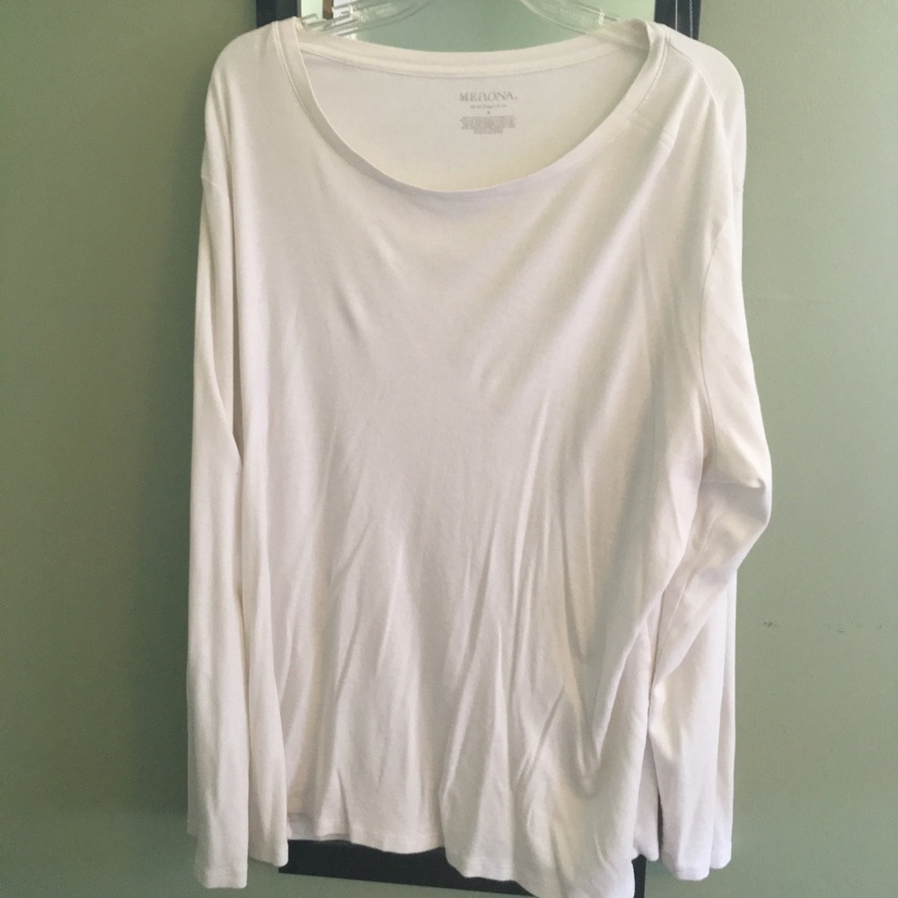 Merona basic white long sleeved tee
